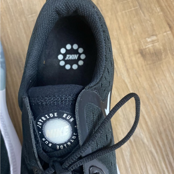 ❤️🔥❤️🔥Nike Joyride Swish Comfort Running Walking Black & White Tennis Shoes - Picture 6 of 9
